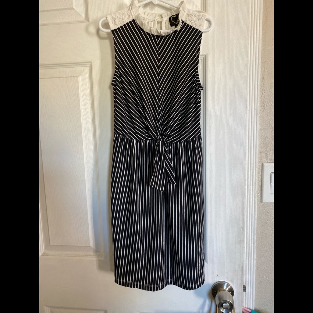Jersey type material girl’s dress size 8